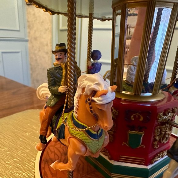 VTG 1996 Mr. Christmas Holiday Go Round Musical Carousel 50 Songs! PRISTINE! IOB - Picture 7 of 13